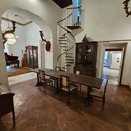 Bed & Breakfast The Spanish Palace, Suites, Rooms, & Terraces