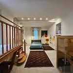 The Spanish Palace, Suites, Rooms, & Terraces Panzió 4*