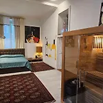 Panzió The Spanish Palace, Suites, Rooms, & Terraces 4*
