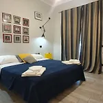 Panzió The Spanish Palace, Suites, Rooms, & Terraces