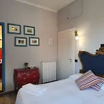 Panzió The Spanish Palace, Suites, Rooms, & Terraces 4*