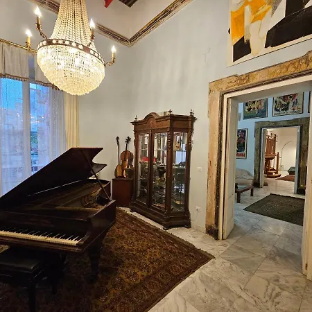 The Spanish Palace, Suites, Rooms, & Terraces 4*
