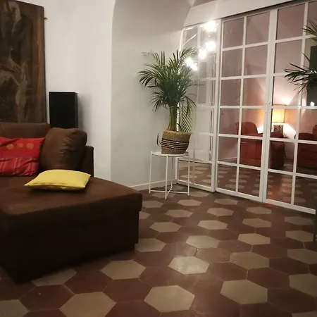 The Spanish Palace, Suites, Rooms, & Terraces Неаполь