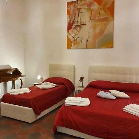 The Spanish Palace, Suites, Rooms, & Terraces 4* Neapel