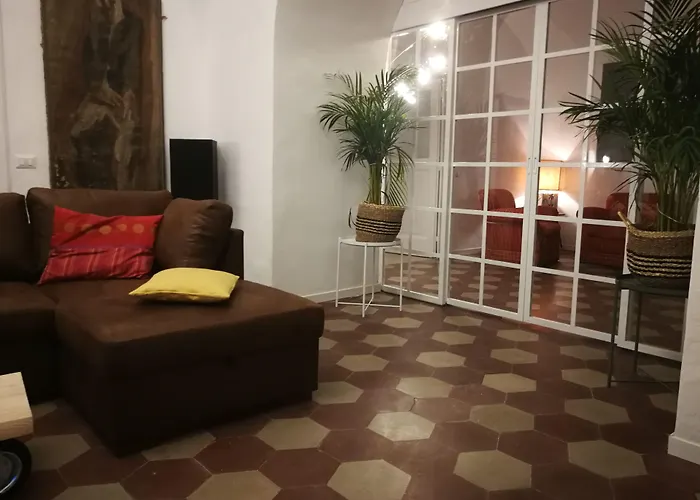 The Spanish Palace, Suites, Rooms, & Terraces Неаполь