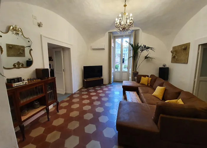 The Spanish Palace, Suites, Rooms, & Terraces 4*