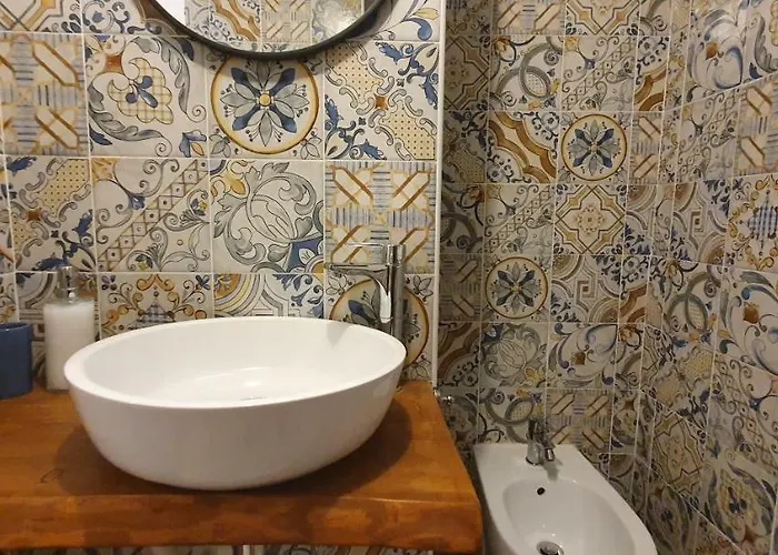 The Spanish Palace, Suites, Rooms, & Terraces 4*